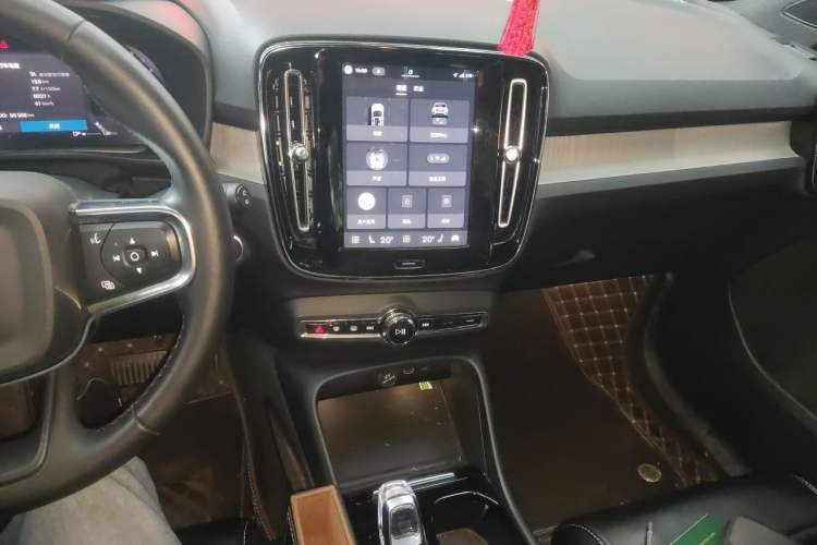 Used Volvo XC40 2024 B3 Zhiyuan Luxury Edition Audio And AC Panel