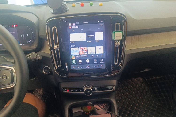 Used Volvo XC40 2024 B3 Zhiyuan Luxury Edition Audio And AC Panel