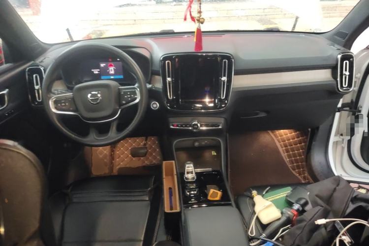 Used Volvo XC40 2024 B3 Zhiyuan Luxury Edition Center Console