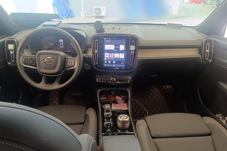 Used Volvo XC40 2024 B3 Zhiyuan Luxury Edition Center Console