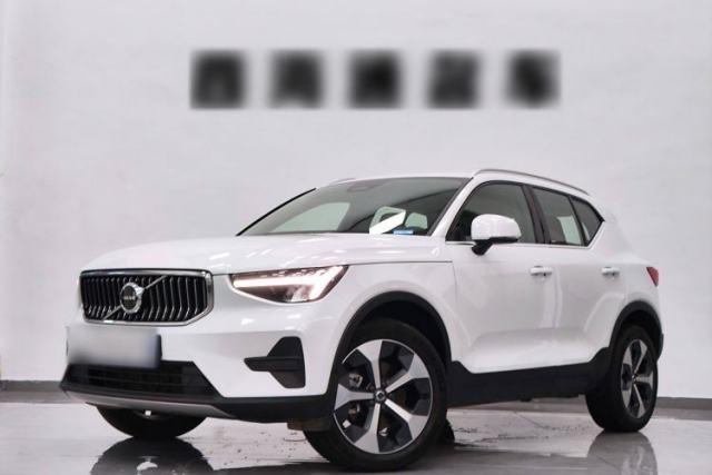 Used Volvo XC40 2024 B4 4x4 Smart Luxury Edition