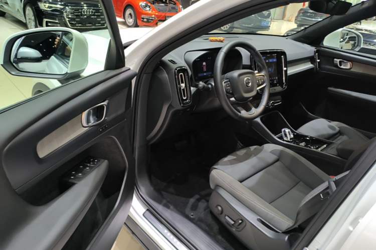 Used Volvo XC40 2024 B3 Zhiyuan Luxury Edition Driver Seat