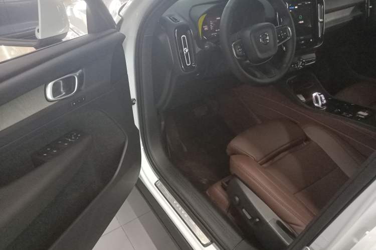 Used Volvo XC40 2024 B3 Zhiyuan Luxury Edition Driver Seat