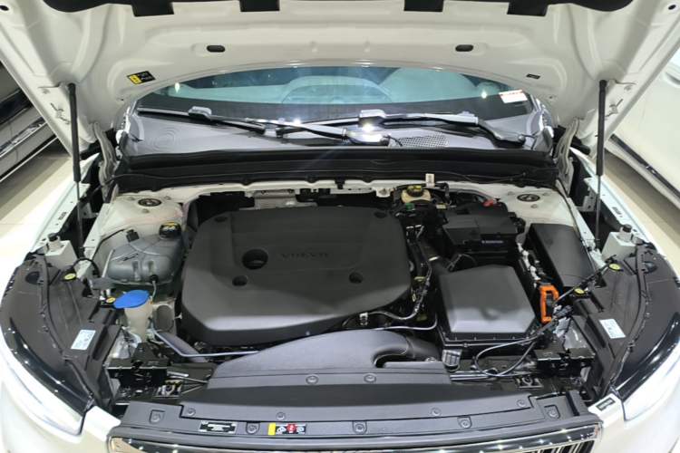 Used Volvo XC40 2024 B3 Zhiyuan Luxury Edition Engine Bay