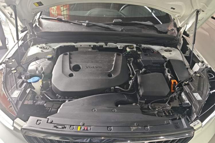 Used Volvo XC40 2024 B3 Zhiyuan Luxury Edition Engine Bay