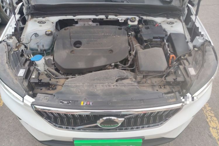 Used Volvo XC40 2024 B4 4x4 Smart Luxury Edition Engine Bay