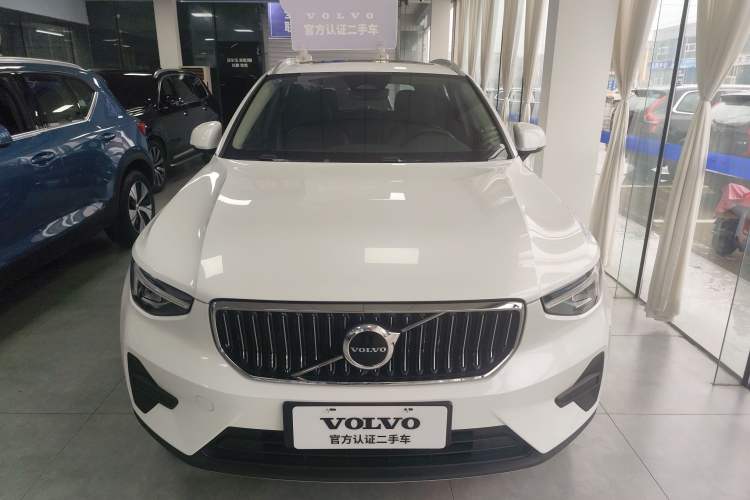 Used Volvo XC40 2024 B4 4x4 Smart Luxury Edition Exterior 1