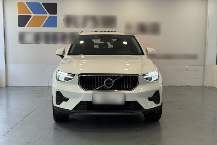 Used Volvo XC40 2024 B4 4x4 Smart Luxury Edition Exterior 1