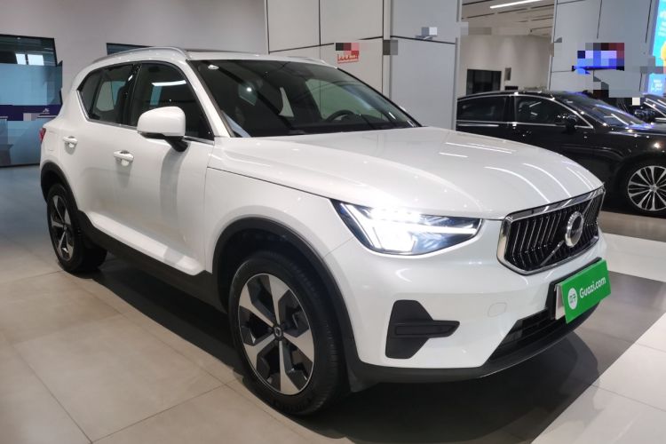 Used Volvo XC40 2024 B4 4x4 Smart Luxury Edition Exterior 1
