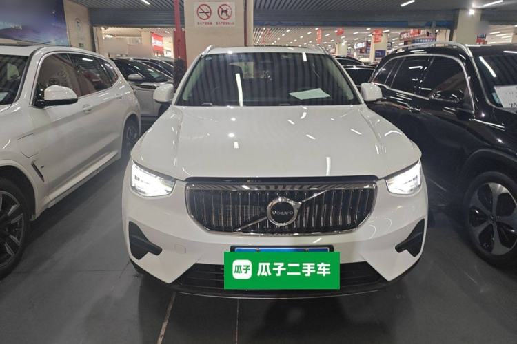 Used Volvo XC40 2024 B4 4x4 Smart Luxury Edition Exterior 1