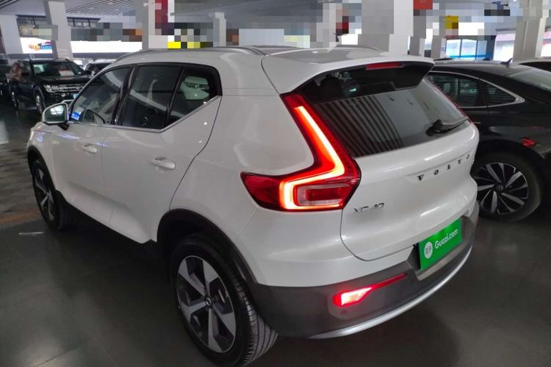 Used Volvo XC40 2024 B4 4x4 Smart Luxury Edition Exterior 2