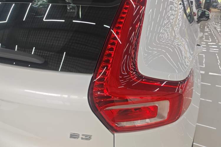 Used Volvo XC40 2024 B3 Zhiyuan Luxury Edition Exterior 3