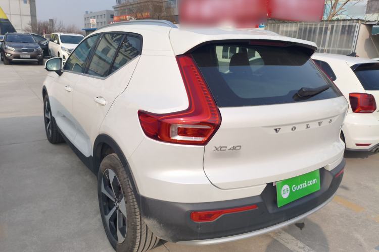 Used Volvo XC40 2024 B4 4x4 Smart Luxury Edition Exterior 3