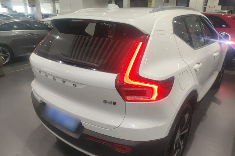 Used Volvo XC40 2024 B4 4x4 Smart Luxury Edition Exterior 5