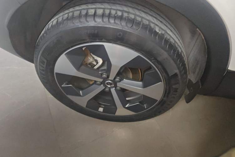 Used Volvo XC40 2024 B4 4x4 Smart Luxury Edition Exterior 5