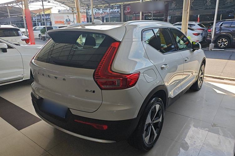 Used Volvo XC40 2024 B4 4x4 Smart Luxury Edition Exterior 5