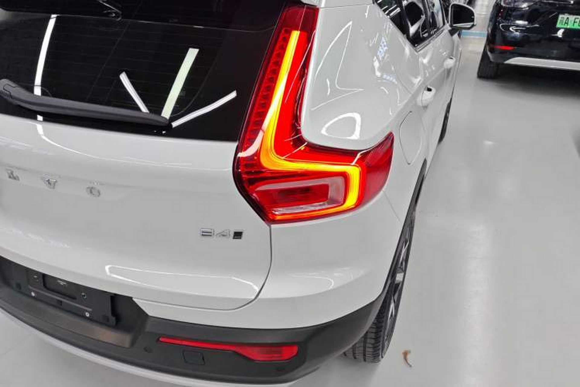 Used Volvo XC40 2024 B4 4x4 Smart Luxury Edition Exterior 6