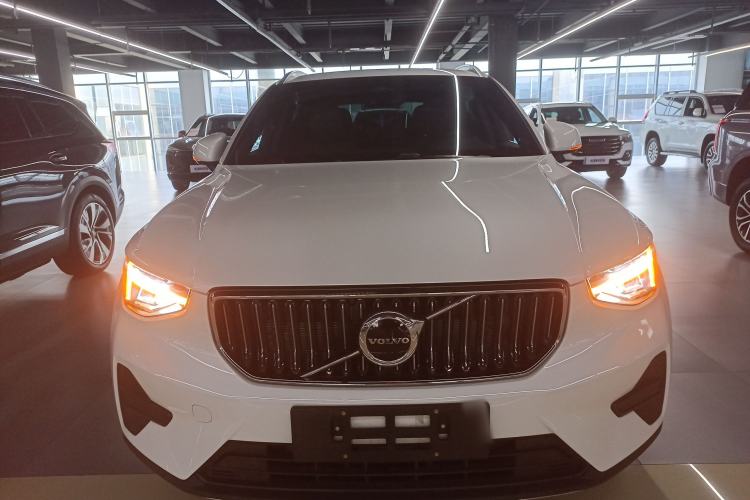 Used Volvo XC40 2024 B3 Zhiyuan Luxury Edition Front