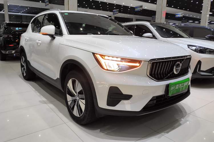 Used Volvo XC40 2024 B3 Zhiyuan Luxury Edition Front Right 45 Deg