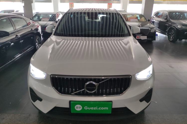 Used Volvo XC40 2024 B4 4x4 Smart Luxury Edition Front