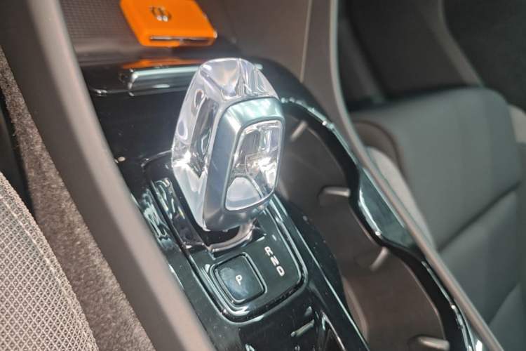 Used Volvo XC40 2024 B3 Zhiyuan Luxury Edition Gear Lever