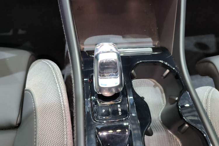 Used Volvo XC40 2024 B3 Zhiyuan Luxury Edition Gear Lever