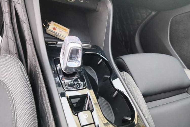Used Volvo XC40 2024 B3 Zhiyuan Luxury Edition Gear Lever