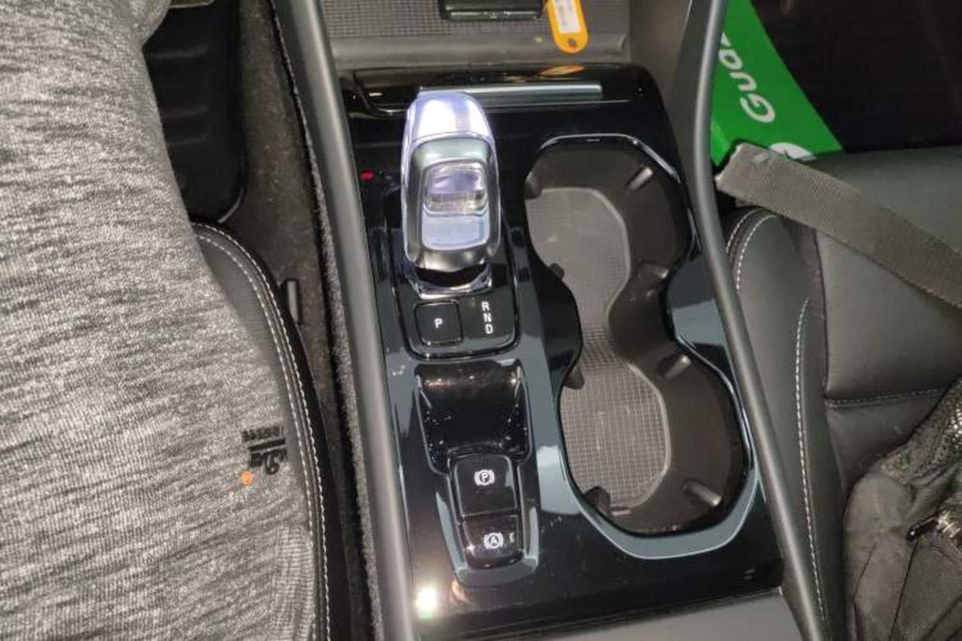 Used Volvo XC40 2024 B4 4x4 Smart Luxury Edition Gear Lever