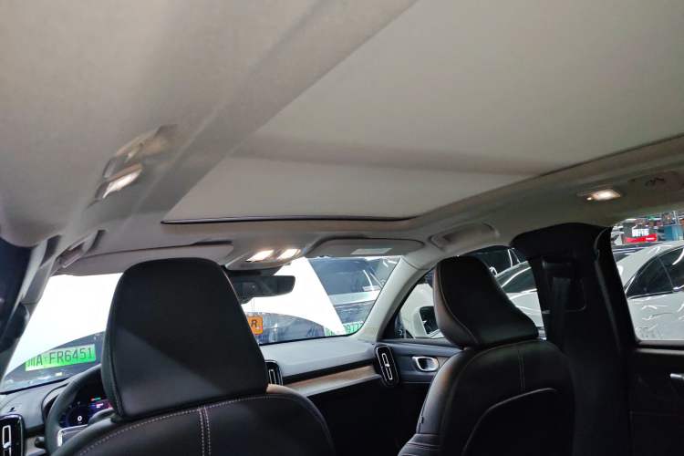 Used Volvo XC40 2024 B4 4x4 Smart Luxury Edition Headliner