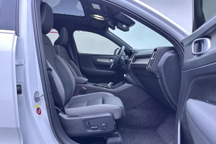Used Volvo XC40 2024 B3 Zhiyuan Luxury Edition Interior 1
