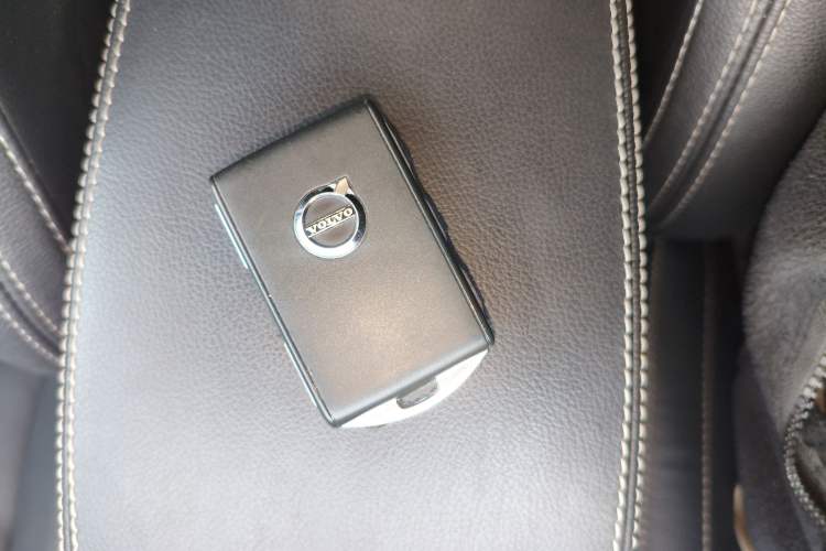 Used Volvo XC40 2024 B4 4x4 Smart Luxury Edition Interior 1