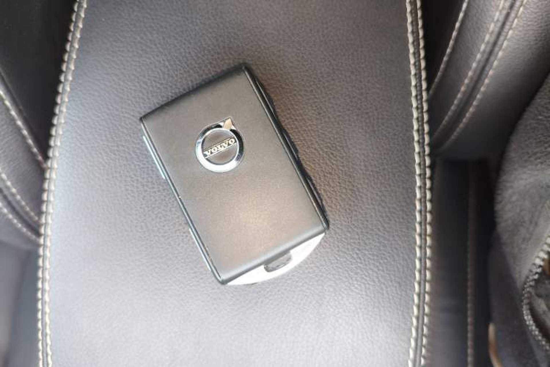 Used Volvo XC40 2024 B4 4x4 Smart Luxury Edition Interior 1