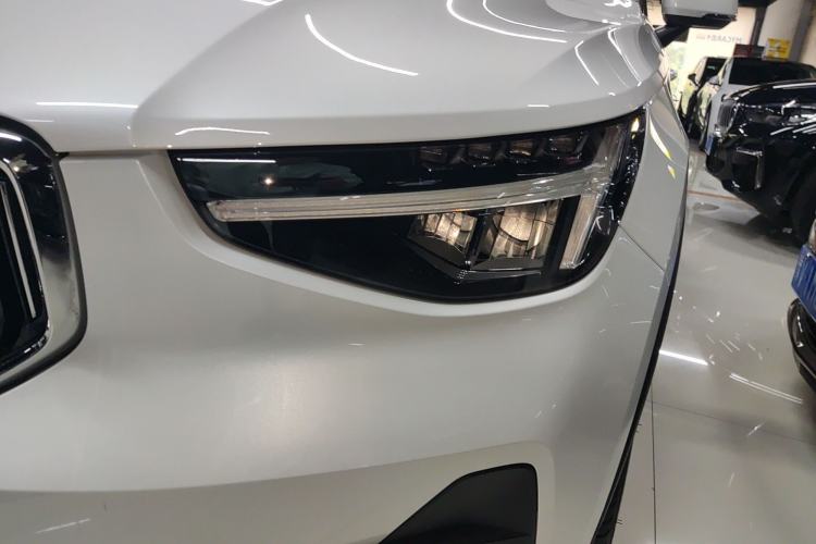 Used Volvo XC40 2024 B4 4x4 Smart Luxury Edition Left Front Headlight