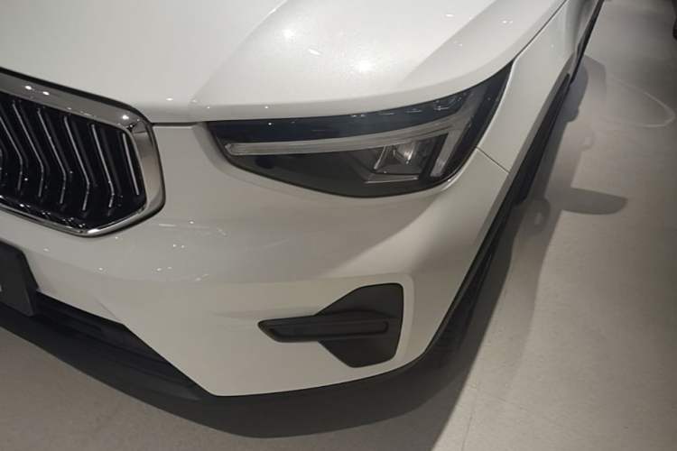 Used Volvo XC40 2024 B3 Zhiyuan Luxury Edition Left Front Headlight