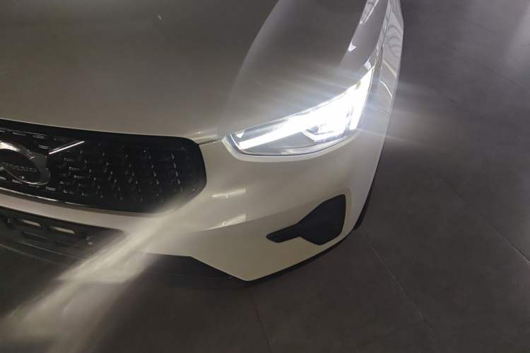Used Volvo XC40 2024 B4 4x4 Smart Luxury Edition Left Front Headlight