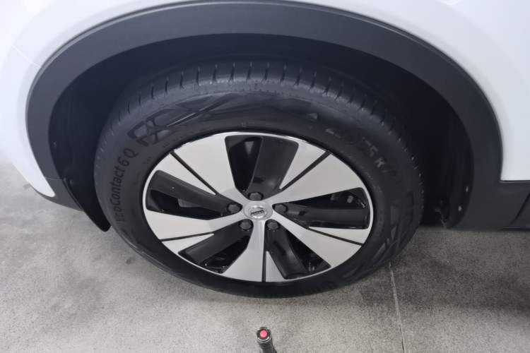 Used Volvo XC40 2024 B3 Zhiyuan Luxury Edition Left Front Wheel Hub