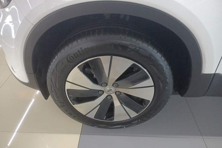 Used Volvo XC40 2024 B3 Zhiyuan Luxury Edition Left Front Wheel Hub