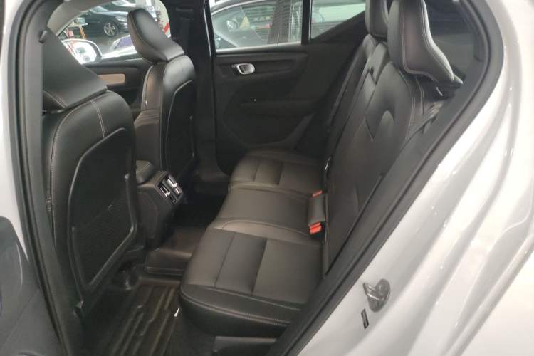 Used Volvo XC40 2024 B4 4x4 Smart Luxury Edition Left Rear Seat
