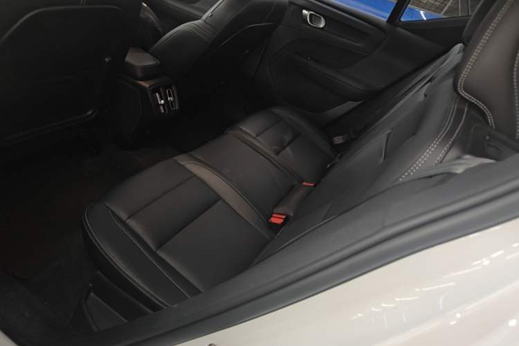 Used Volvo XC40 2024 B4 4x4 Smart Luxury Edition Left Rear Seat