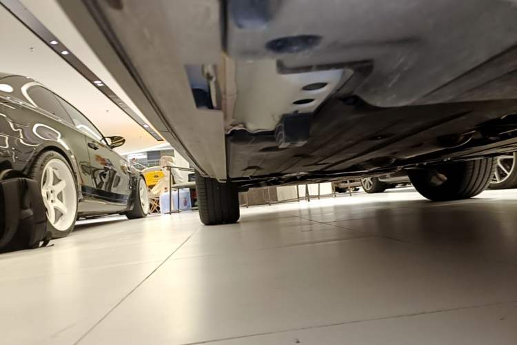 Used Volvo XC40 2024 B4 4x4 Smart Luxury Edition Left Side Sill