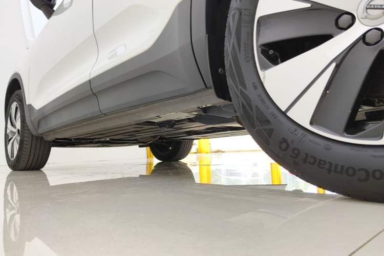 Used Volvo XC40 2024 B3 Zhiyuan Luxury Edition Left Side Sill