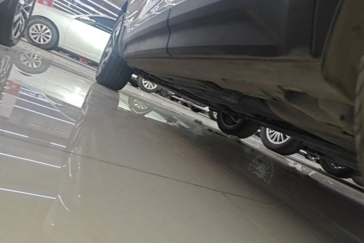Used Volvo XC40 2024 B4 4x4 Smart Luxury Edition Left Side Sill