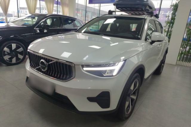 Used Volvo XC40 2024 B4 4x4 Smart Luxury Edition