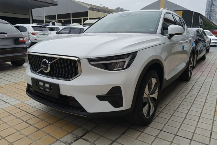 Volvo XC40 2024 B3 Zhiyuan Luxury Edition
