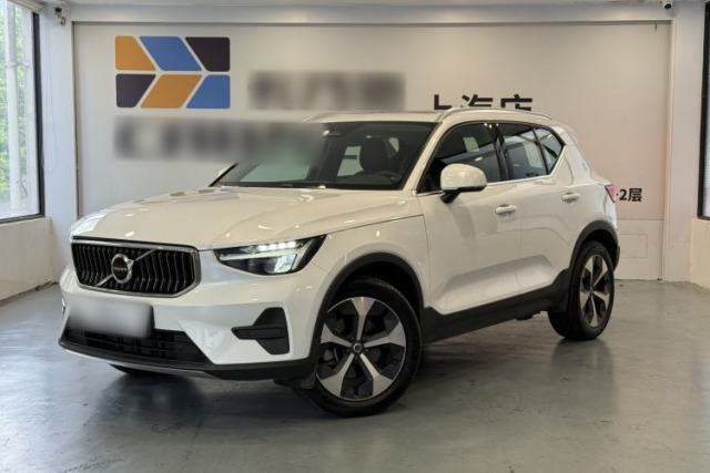 Used Volvo XC40 2024 B4 4x4 Smart Luxury Edition