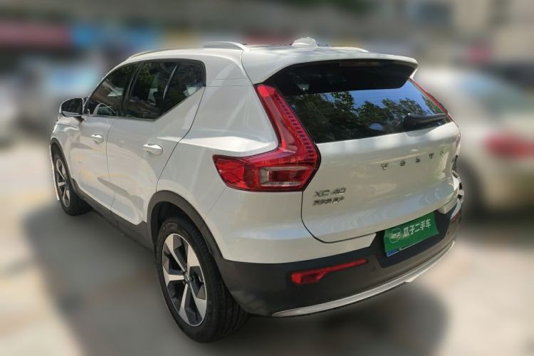Used Volvo XC40 2024 B4 4x4 Smart Luxury Edition Rear Left 45 Deg