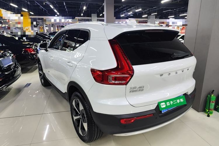 Used Volvo XC40 2024 B4 4x4 Smart Luxury Edition Rear Left 45 Deg