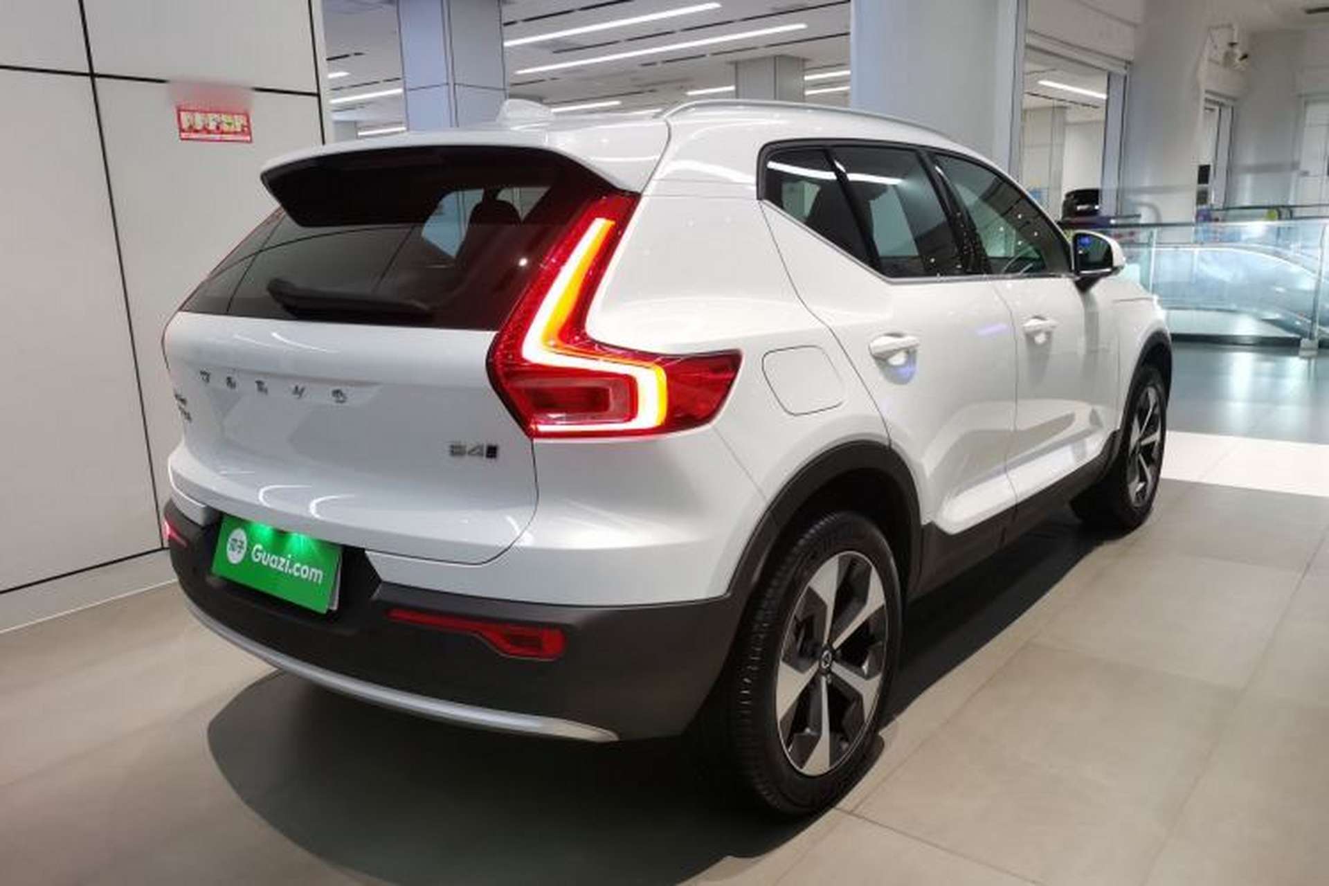 Used Volvo XC40 2024 B4 4x4 Smart Luxury Edition Rear Right 45 Deg