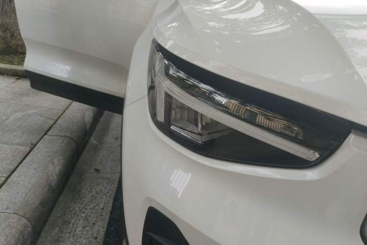 Used Volvo XC40 2024 B3 Zhiyuan Luxury Edition Right Front Headlight
