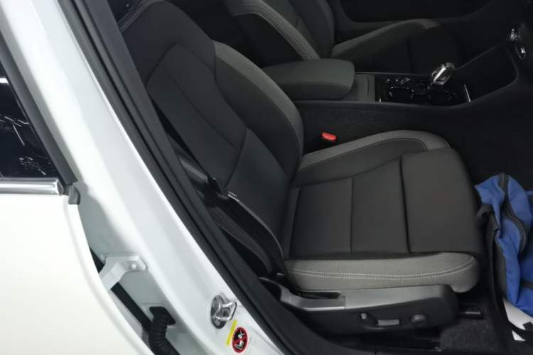 Used Volvo XC40 2024 B3 Zhiyuan Luxury Edition Right Front Seat
